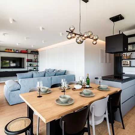 Vikendica Olea- Pool- Grill- Naehe Flughafen Split By Interhome